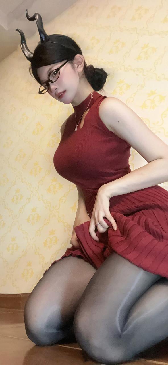 资源《渣男壁纸 腿控 金玉良缘》的海报