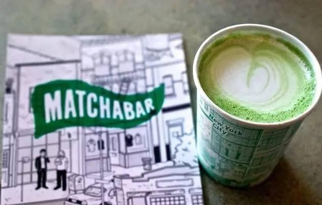 资源《《喝茶入门轻图典》全彩版 最实用的茶识别 品尝 酿造和购买指南[pdf]》的海报