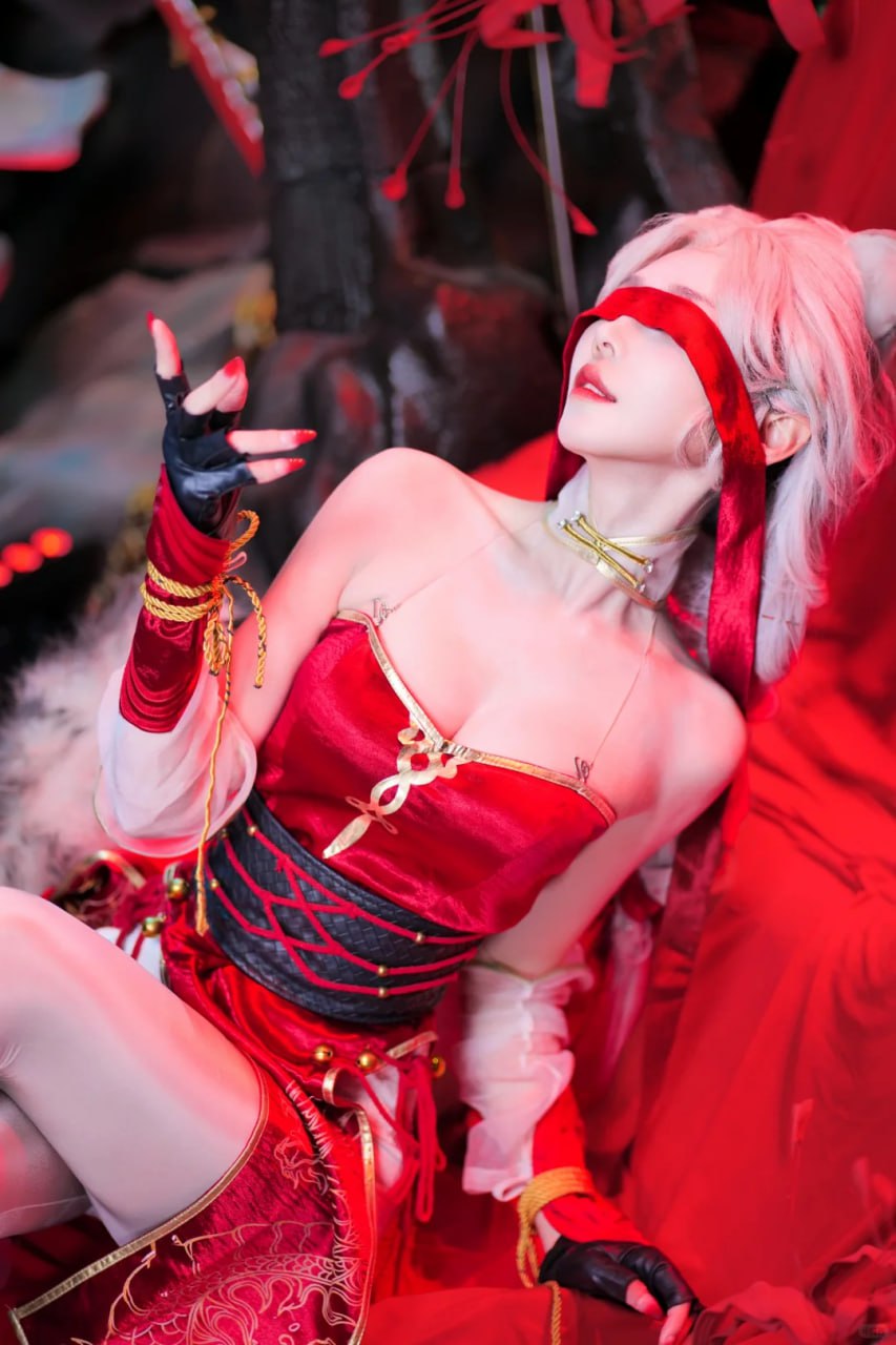 资源《走路摇ZLY  up主》的海报