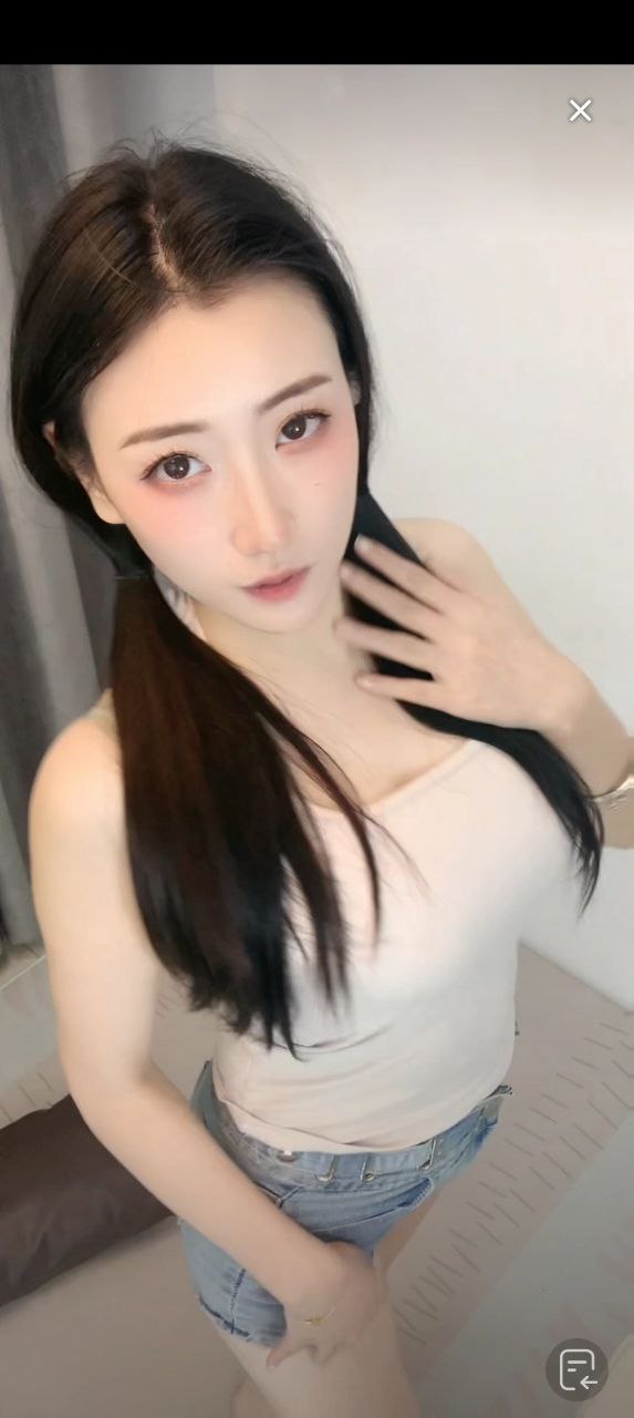 资源《美女直播视频2024-12-06》的海报