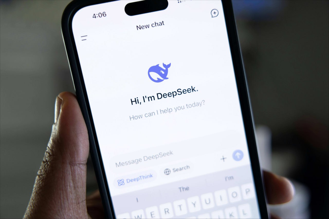 资源《Deepseek实际应用手把手教学》的海报