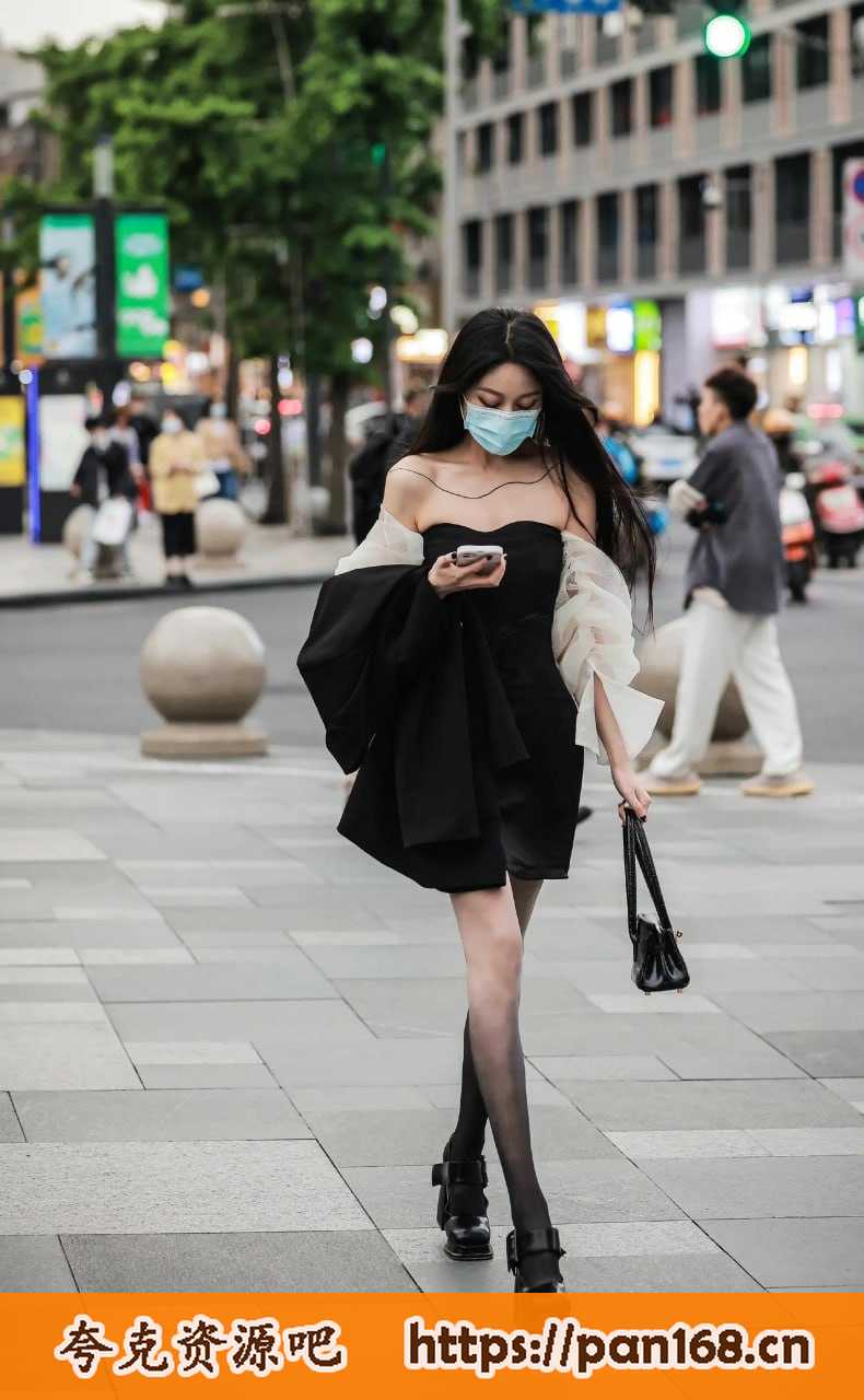 资源《美女街拍3000张【高画质】》的海报