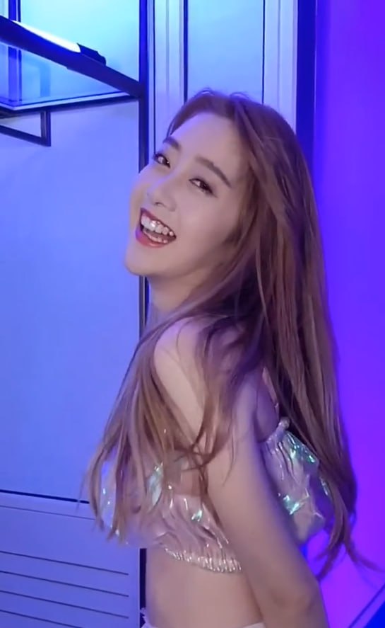 资源《抖音美女-卓仕琳视合集》的海报