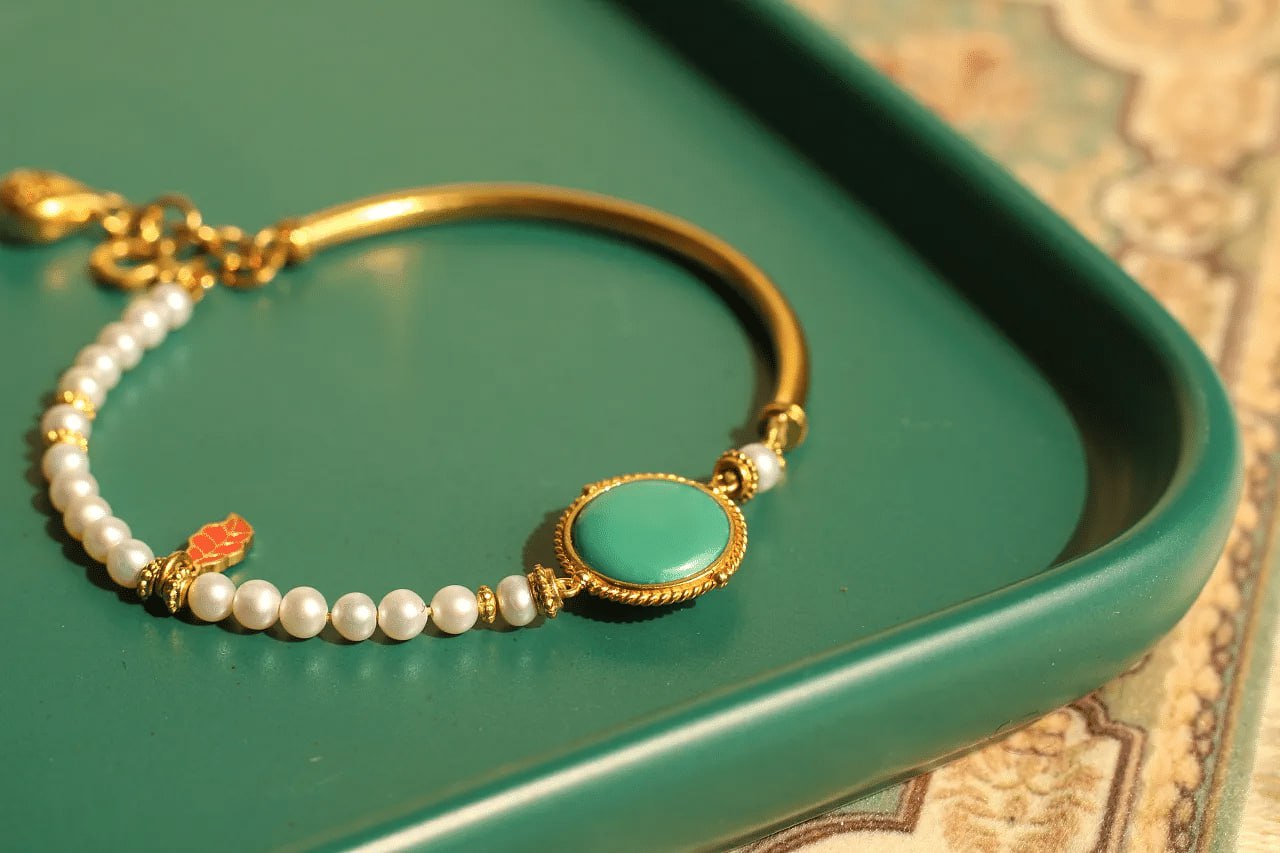 资源《珠宝人小红书0-1运营课程，掌握珠宝行业的小红书多种账号玩法》的海报